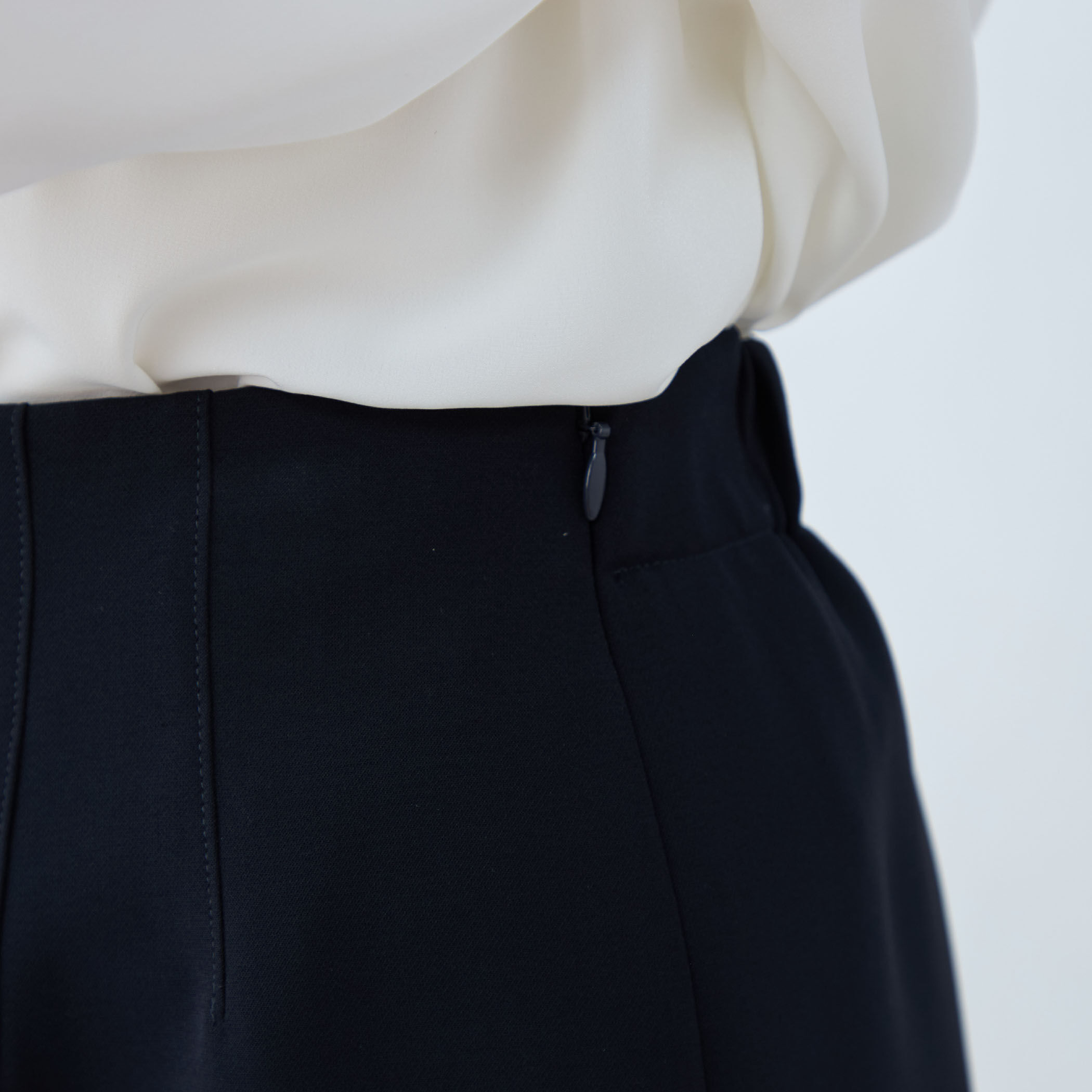 ドライダブルクロス Iラインスカート｜トゥモローランド 公式通販