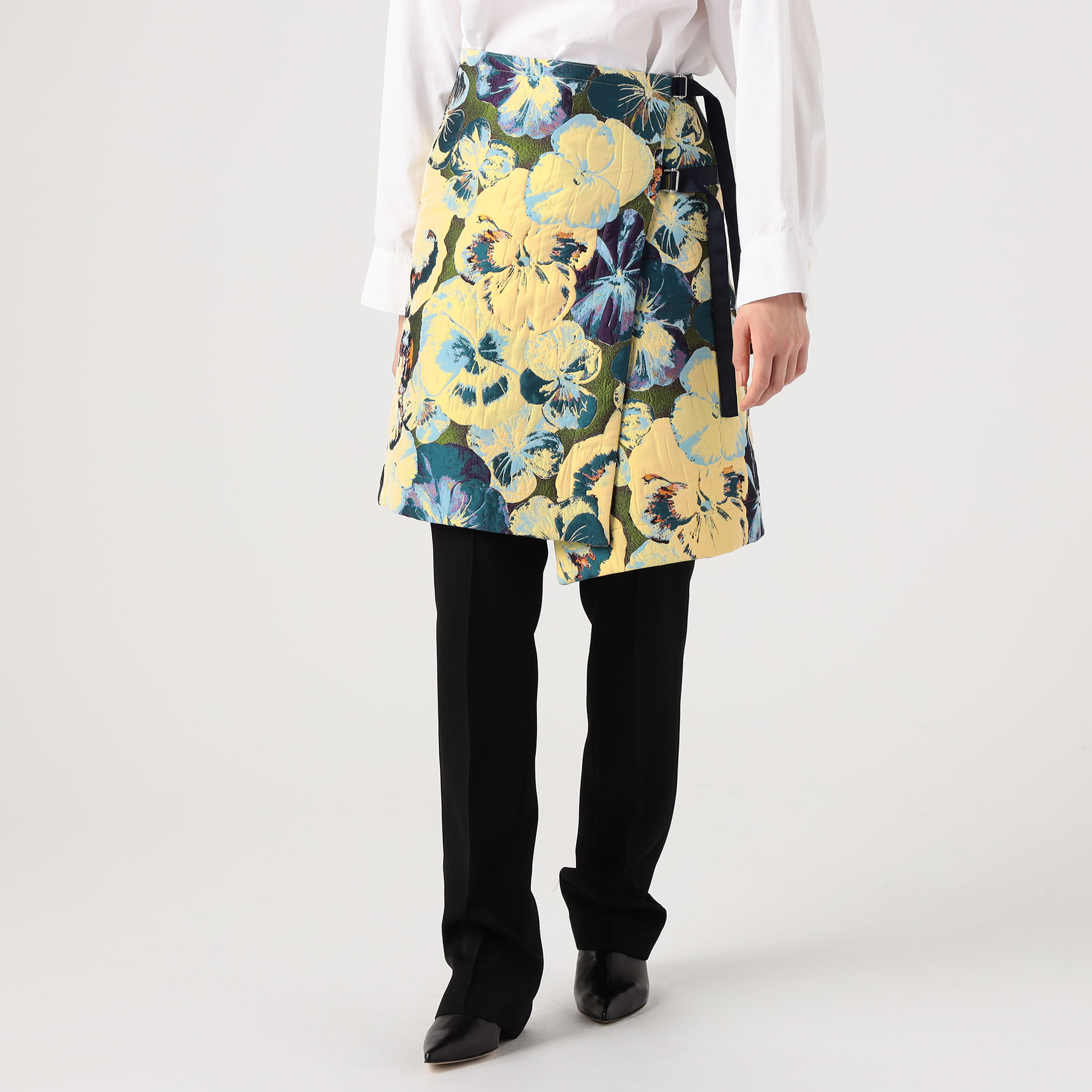 フラワージャカード リバーシブルラップスカート｜トゥモローランド