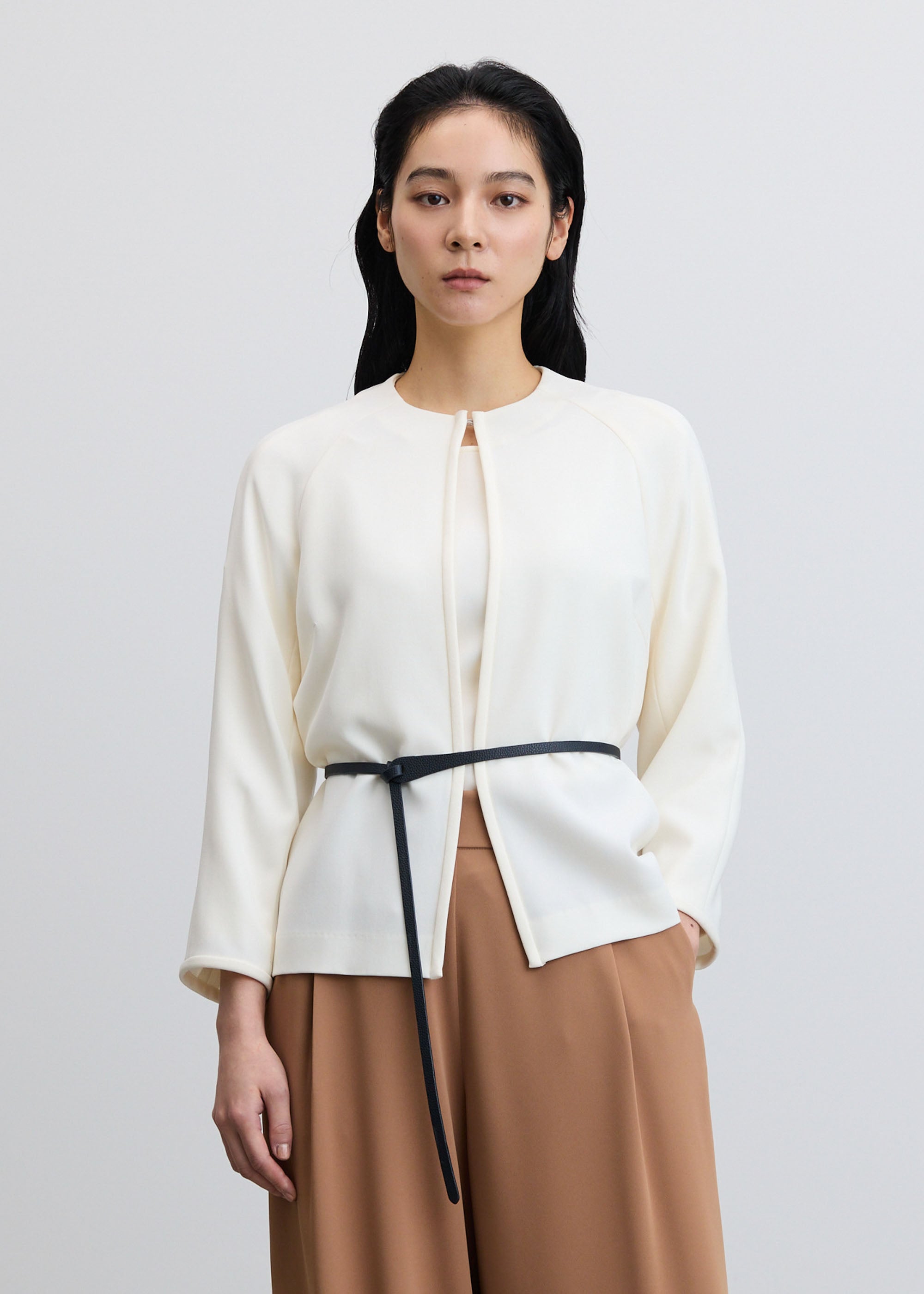 フロントホック8分袖ジャケット - SOÉJU online store｜上質な大人の