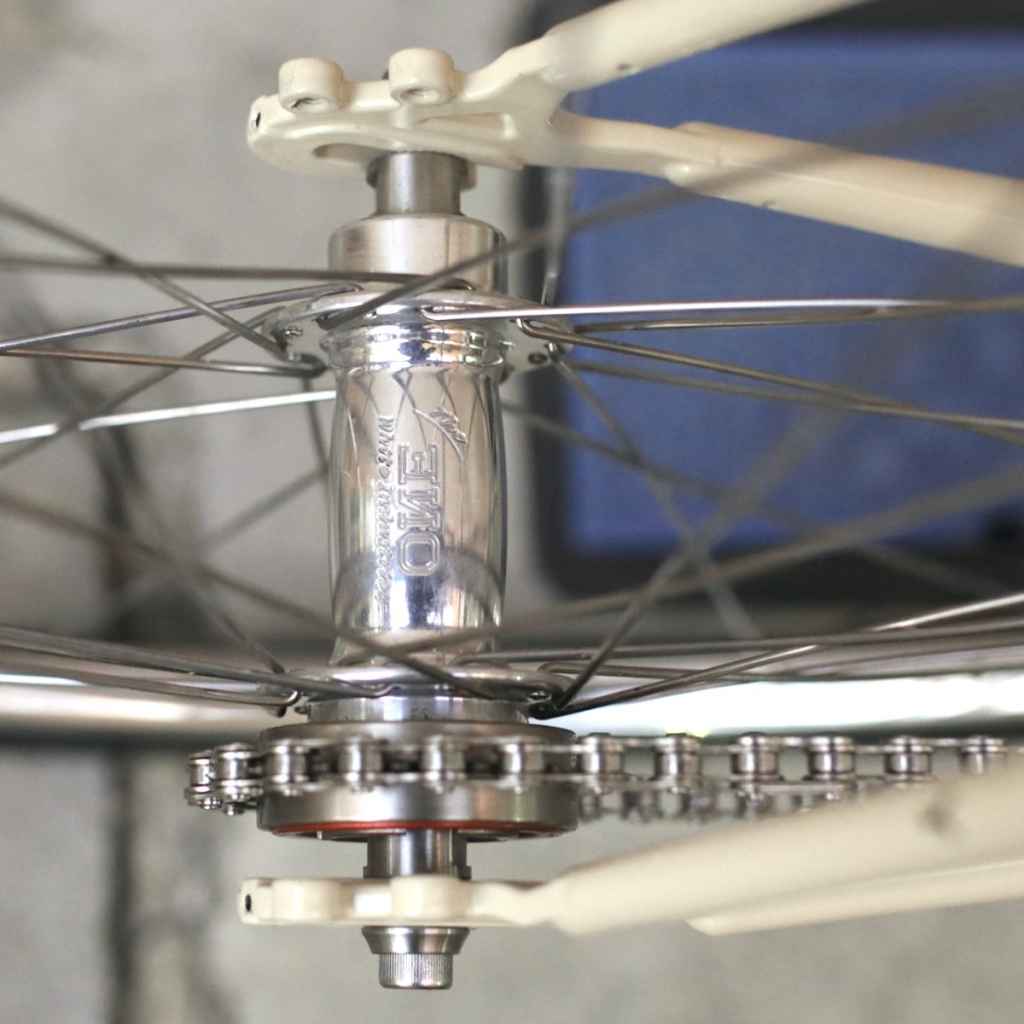 WHITE INDUSTRIES* standard eno rear hub (black) - BLUE LUG ONLINE