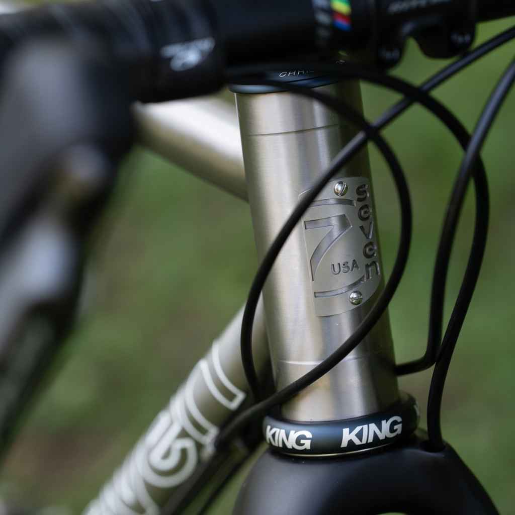 CHRIS KING* inset7 (midnight) - BLUE LUG ONLINE STORE