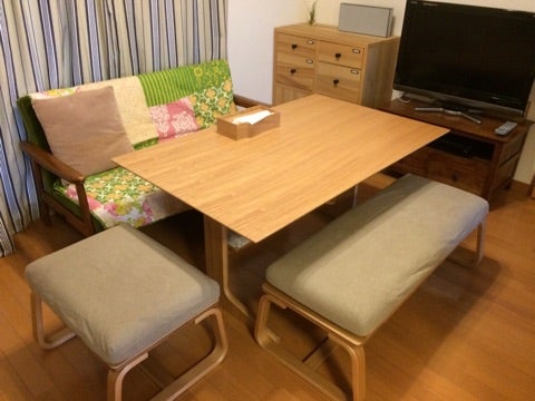 リビングでもダイニングでもつかえるテーブル&ベンチ | 家事代行イラズ
