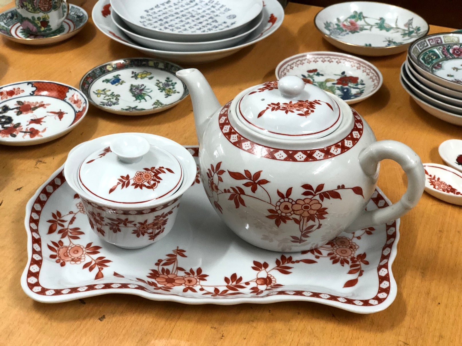 工業ビルでお宝探し！ペニンシュラ食器で有名な1928年創業の老舗工房