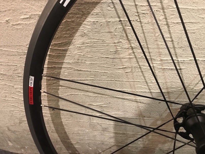 USED】Campagnolo ZONDA C15 シマノフリー11S入荷しました!! | GNARLY