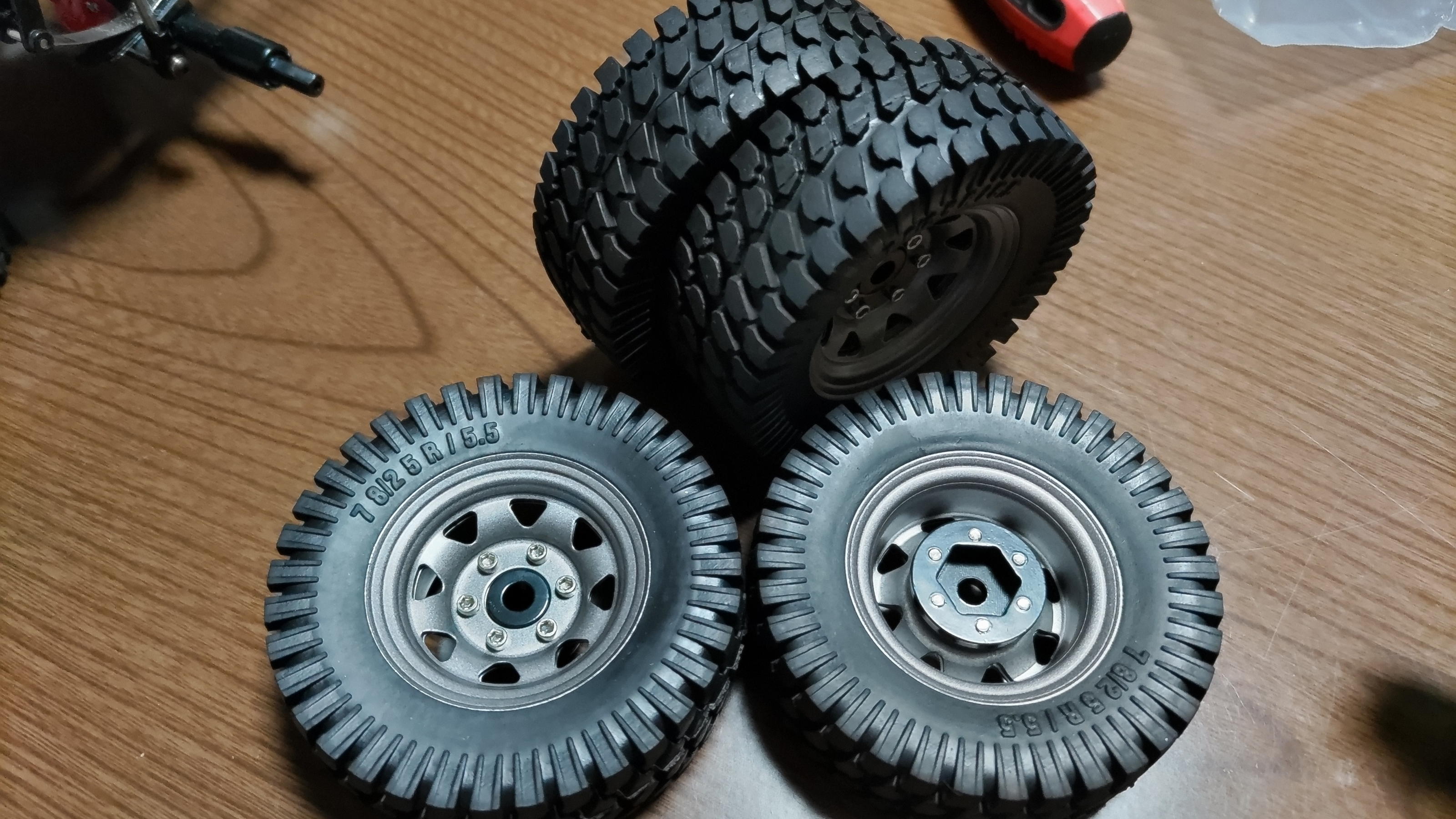 RC 1/10 WPL C-74 ジムニー用にタイヤ・ホイール購入 社外パーツ