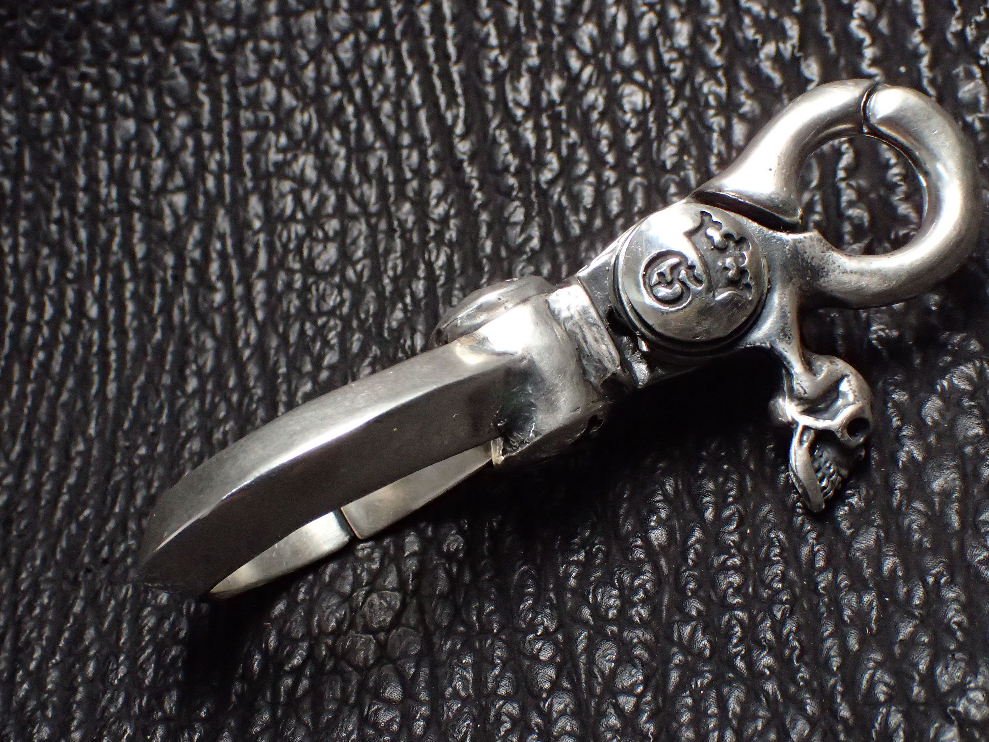 ガボラトリー(GABORATORY)スカルオンクリップウィズトライアングル