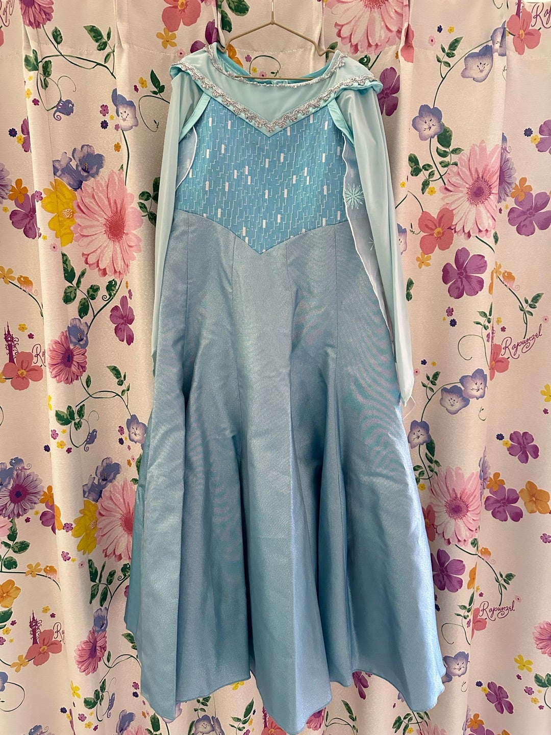 素敵なビビディの半額エルサドレス♡ | 遠方組の3世代女子ディズニー