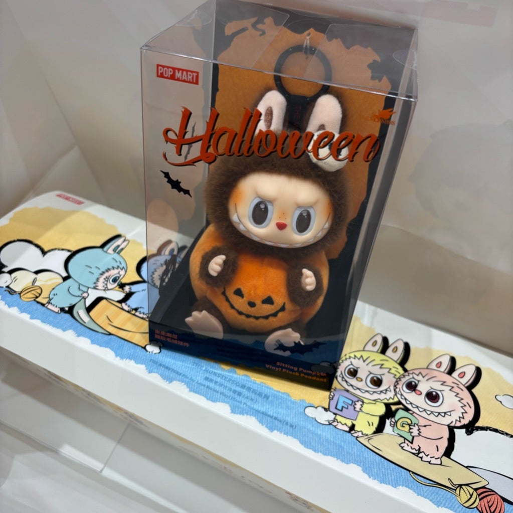 ラブブ】イニシャル買えたー‼︎ | 離れに住んでいる女