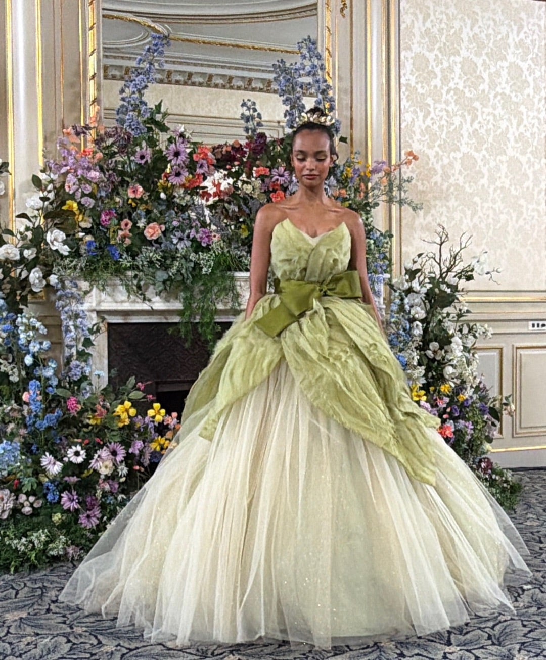 クラウディア「ディズニーウェディングドレスコレクション2025