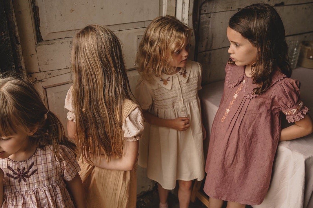 ノスタルジックな刺繍が美しい｢Apolina｣ | 新米ママの海外の子供服