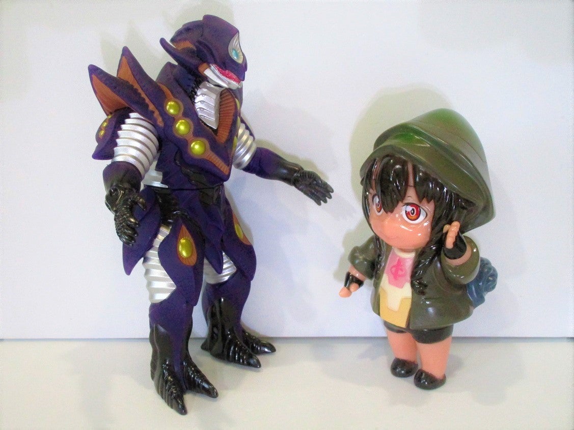 マックストイのソフビ怪獣 アノシラスの怪獣シリーズ 怪獣少女