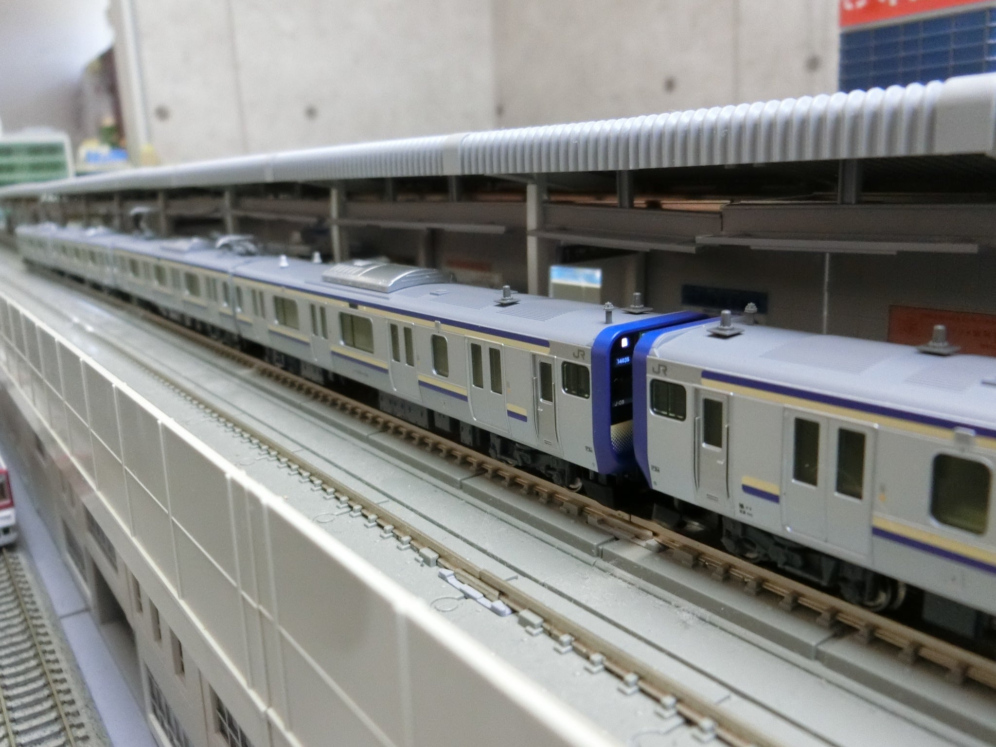 KATO「E235系1000番代横須賀・総武快速線（付属編成