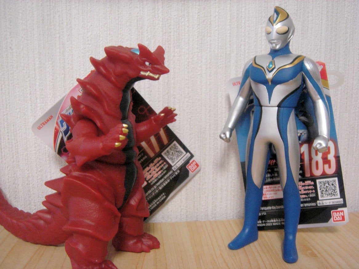 希少⭐︎ウルトラマンダイナ ハンカチ＆ミニフィギュア 28個 まとめ