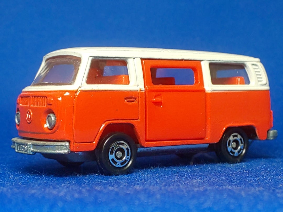 トミカ F29-1 フォルクスワーゲン マイクロバス 1977年