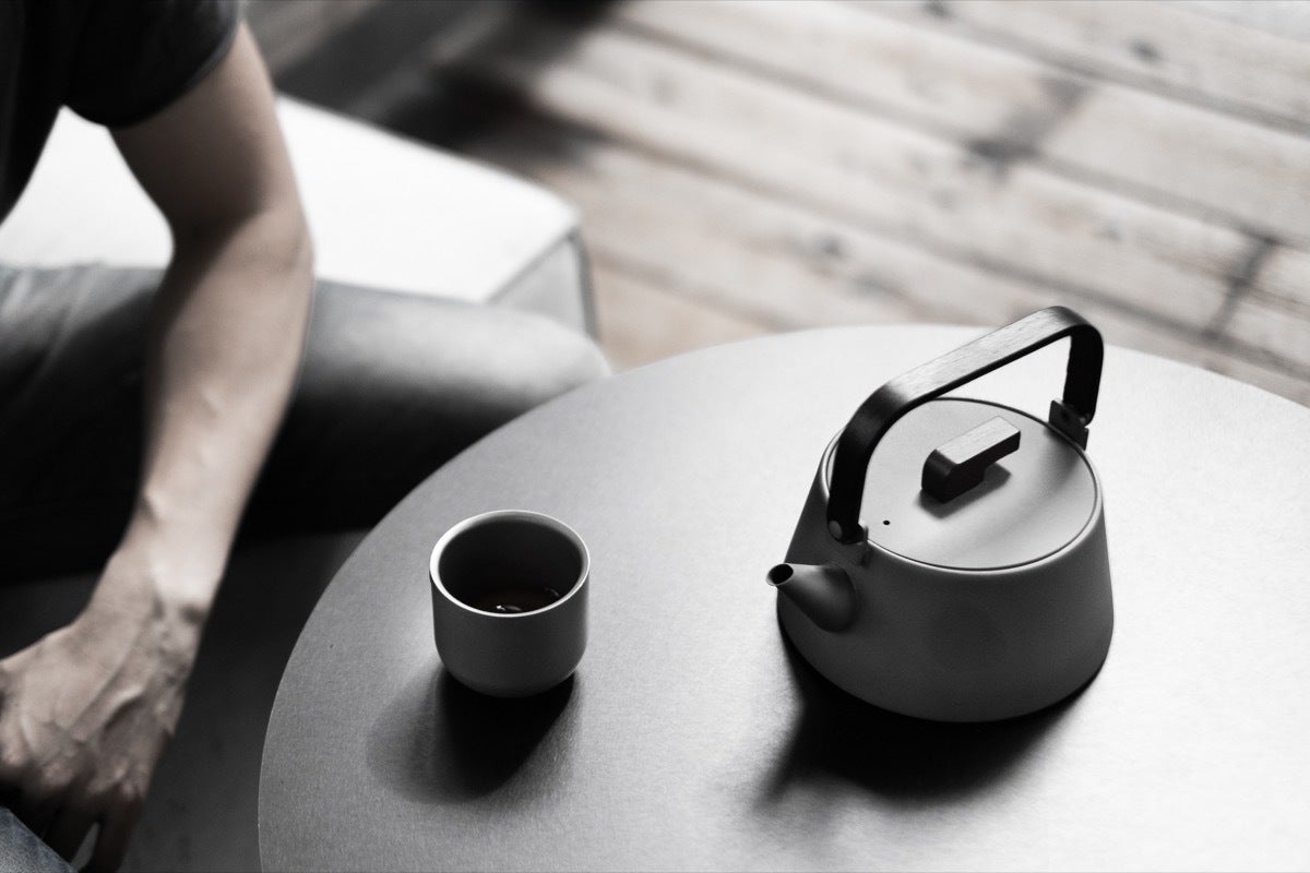 一生モノとして使える純チタン製ティーケトル＆カップ「Ekō