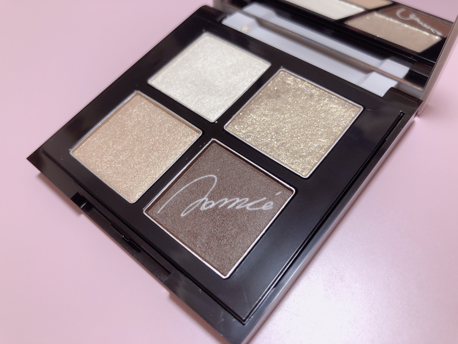 Visee ヴィセリシェ アイカラーパレットNA 】安室奈美恵さんコラボアイ