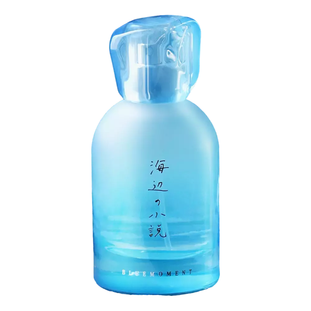 BLUEMOMENT 海辺の小説 香水 出版社生まれの香水「秘めごとトワレ」に