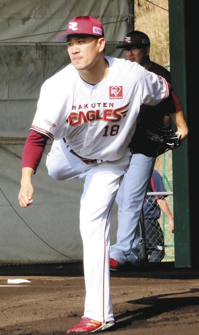 楽天】背番号「18」初披露の田中将大が初ブルペンで40球…納得いかない