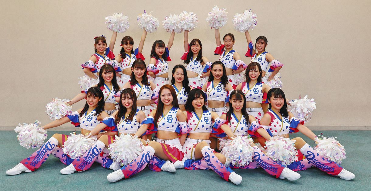中日】チアドラが新ユニ披露「勝利の女神に」：中日スポーツ・東京中日