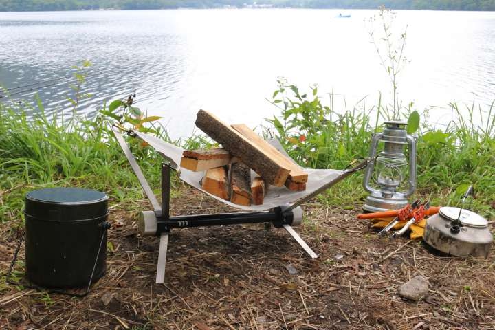 ギミックに注目の新鋭焚き火台！muraco「SATELLITE FIRE BASE