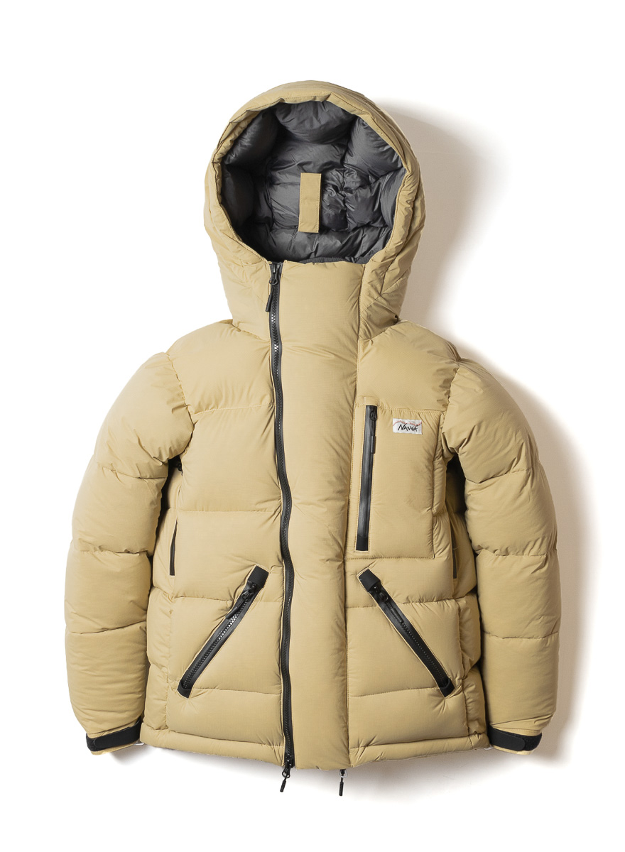 驚異の940フィルパワー！ナンガ最強ダウン「ホワイトレーベル」の新作