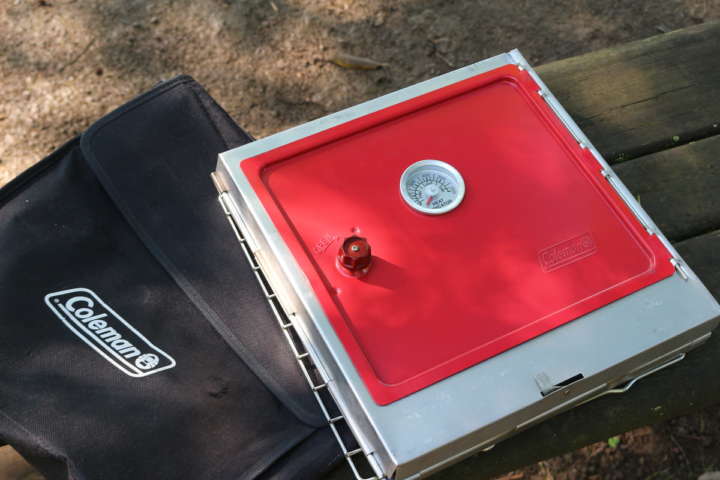 キャンプでパンやケーキを焼けるコールマン「キャンピングオーブン