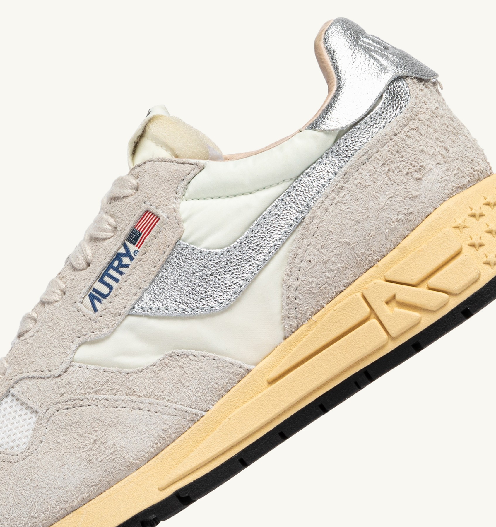 Autry Reelwind Low Sneakers In White And Silver Suede And Nylon
