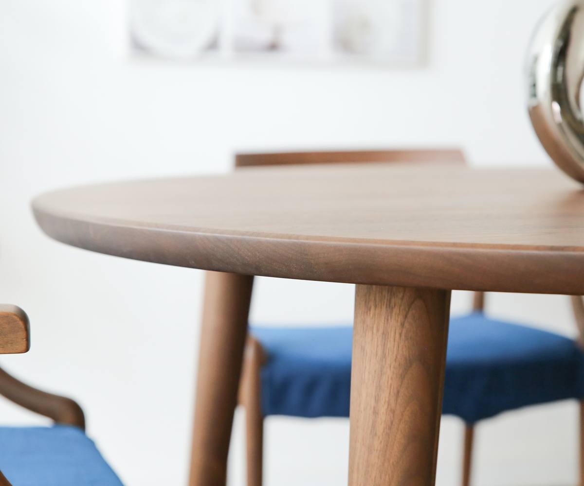 BLANCO 丸ダイニングテーブル | 【公式】飛騨の家具『株式会社シラカワ』