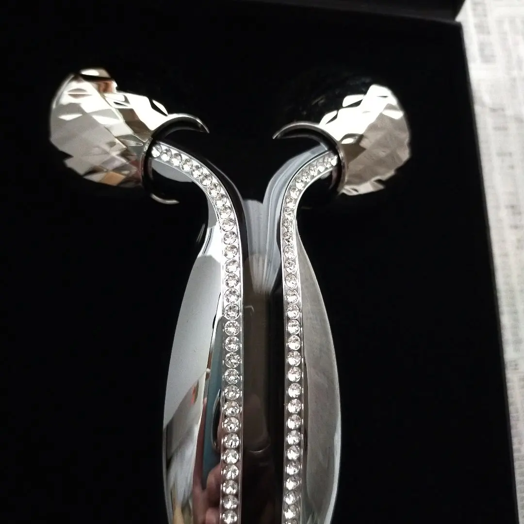 2026年最新】refa 美顔ローラー スワロフスキーの人気アイテム - メルカリ