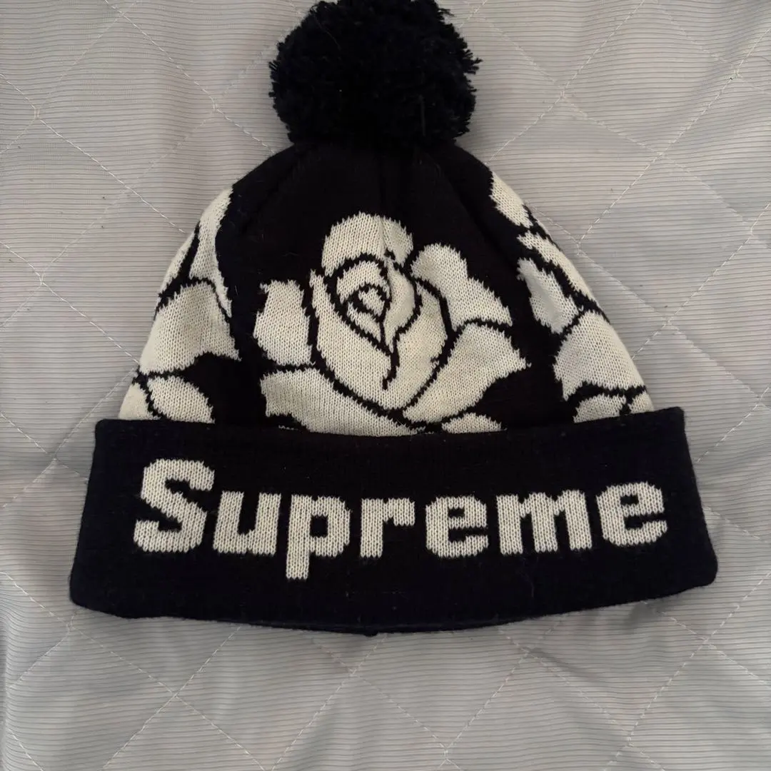 2026年最新】supreme rose beanieの人気アイテム - メルカリ