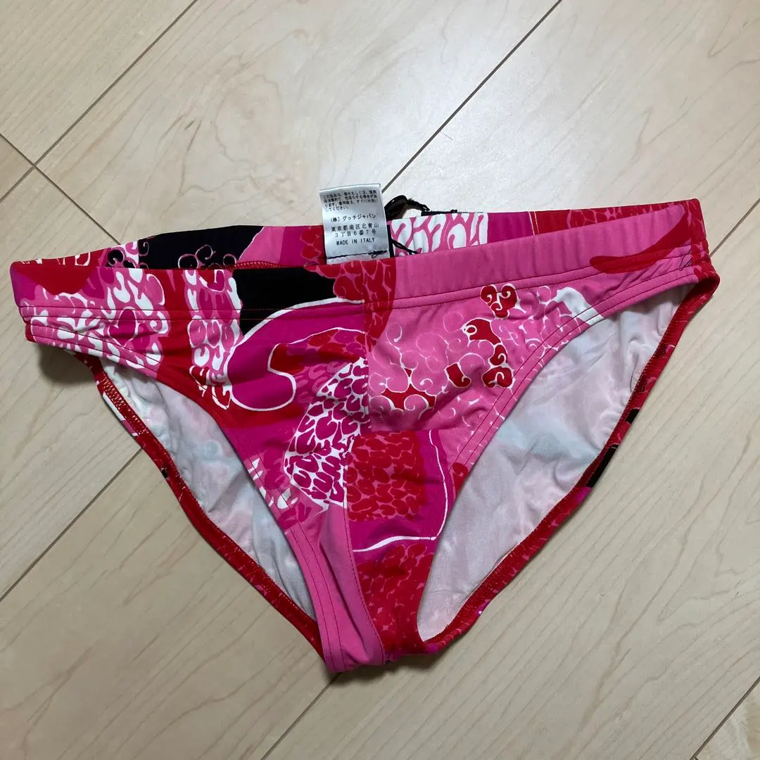 2026年最新】GUCCI 水着・ラッシュガードの人気アイテム - メルカリ