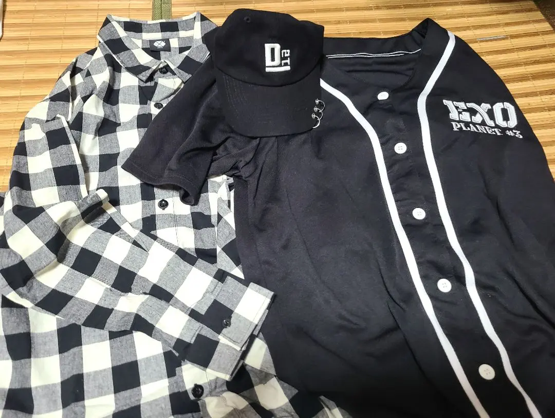 2026年最新】ギョンス シャツの人気アイテム - メルカリ