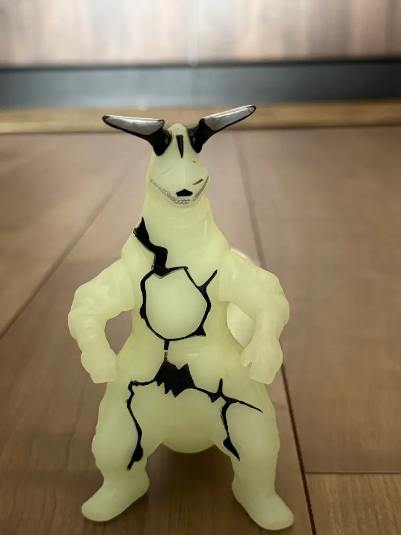 2026年最新】エレキング蓄光verの人気アイテム - メルカリ