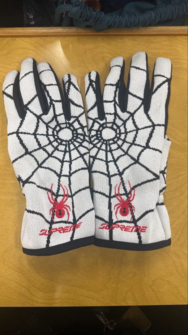2026年最新】supreme spyder gloveの人気アイテム - メルカリ