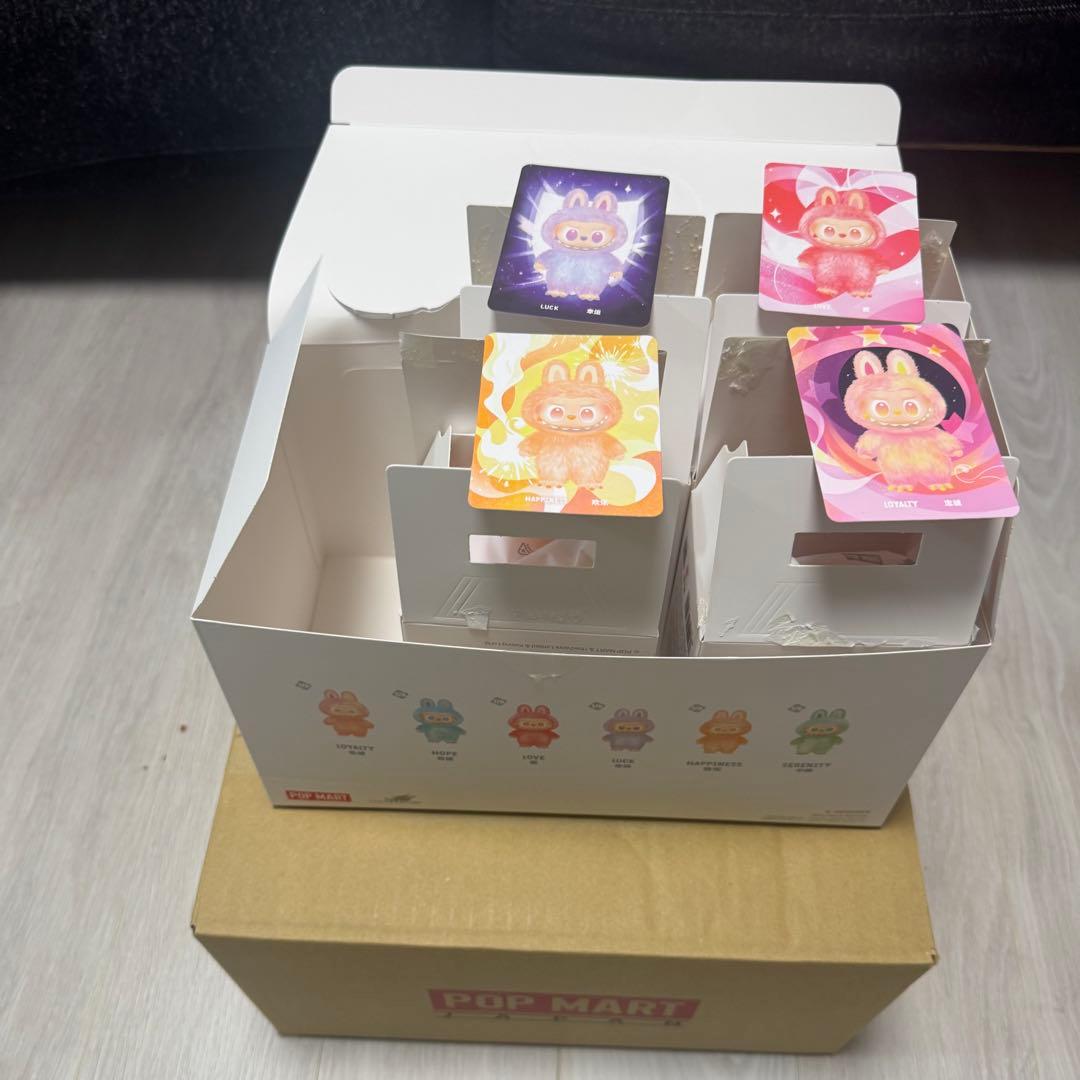 物*☆様 ラブブエナジーLabubu Big into Energyアソート4セ