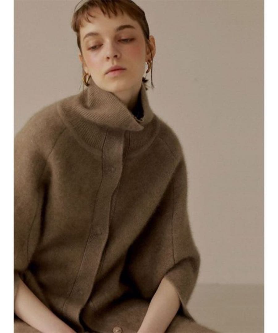 nedemare様 エトレトウキョウ スリットスリーブ ニットポンチョ黒