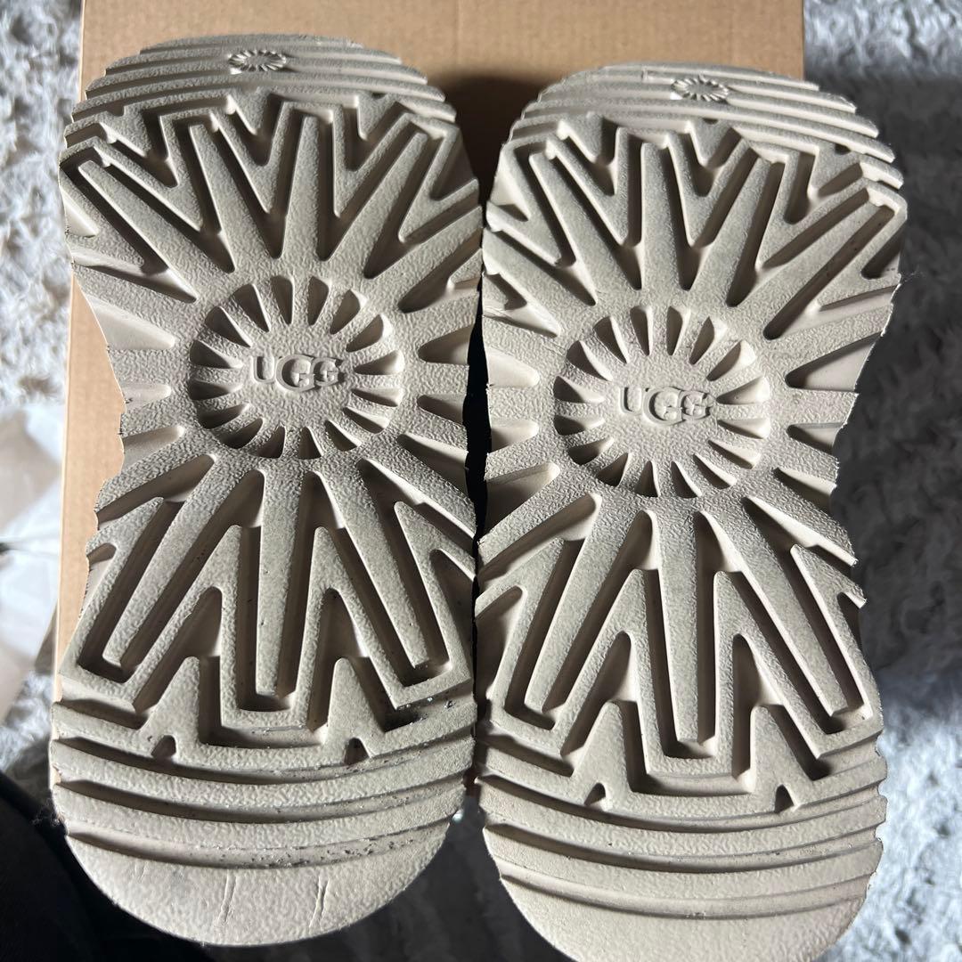 UGG ASTROMEL スニーカー 7 (38)24.0cm