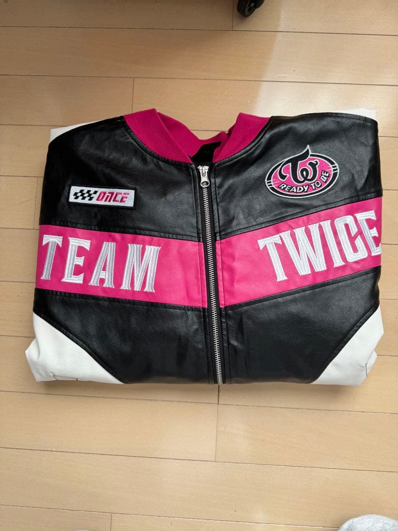 TWICE READY TO BE レザージャケット