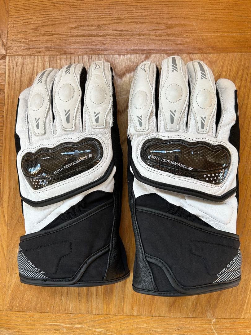 KUSHITANI クシタニ:ヴァーシティウインターグローブ SUZUKI×KUSHITANI コラボ ヴァーシティウインターグローブ【ブラック