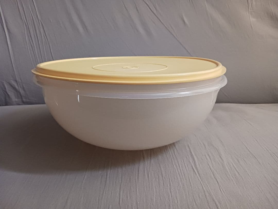 ☆美品☆ タッパーウェア スーパーミックスボール 特大 (蓋付きボール