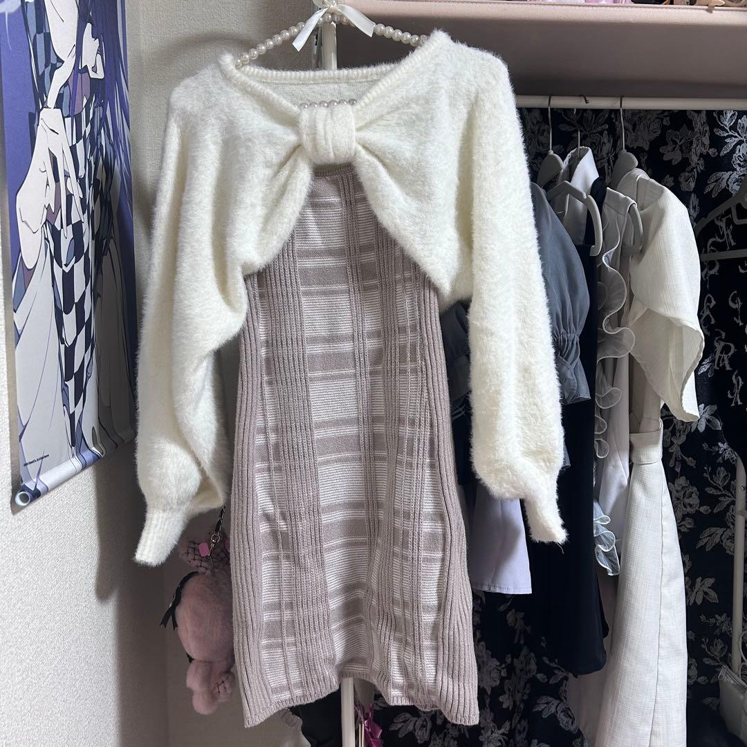 リップサービス リボンフェザーアンサンブルニットワンピース LIPSERVICE（リップサービス）の「リボンフェザーアンサンブルニット