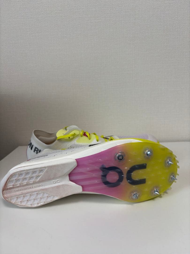 on シティウス スパイク 27.0cm