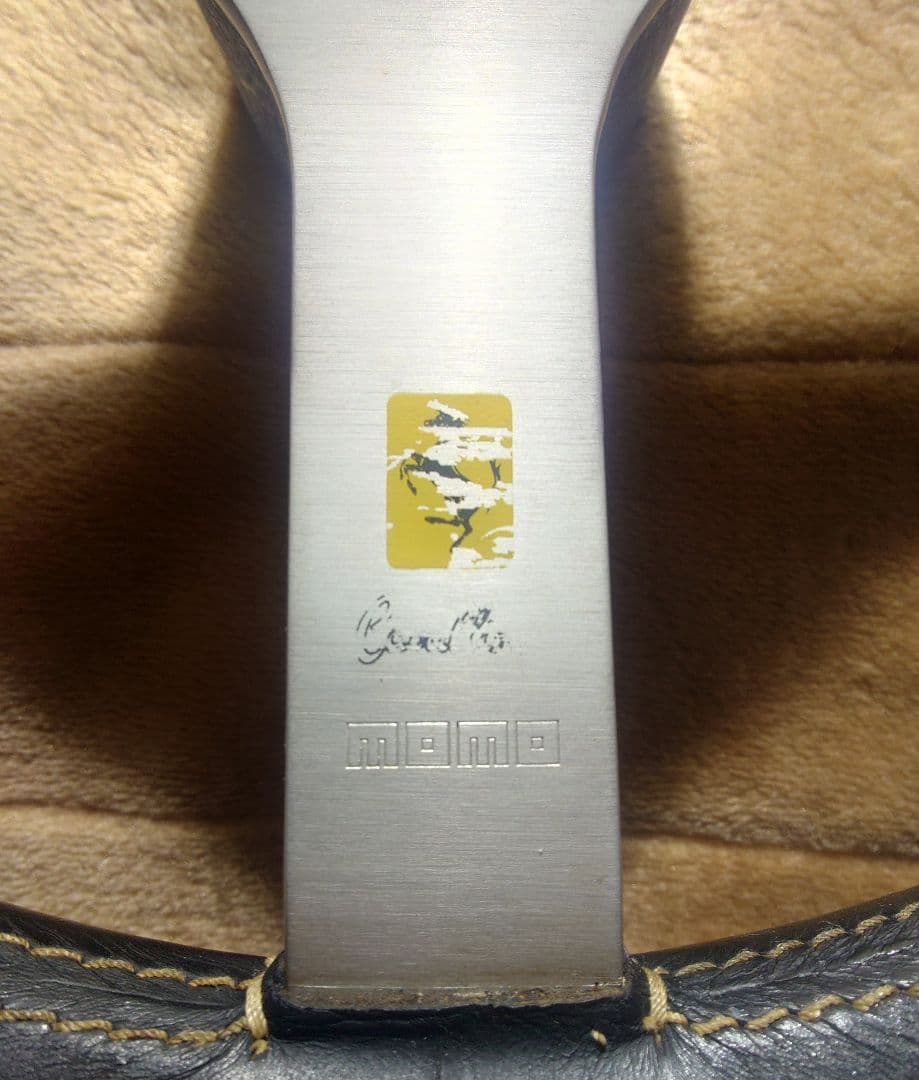 傷あり】モモ キャバリーノ レザーステアリング - メルカリ