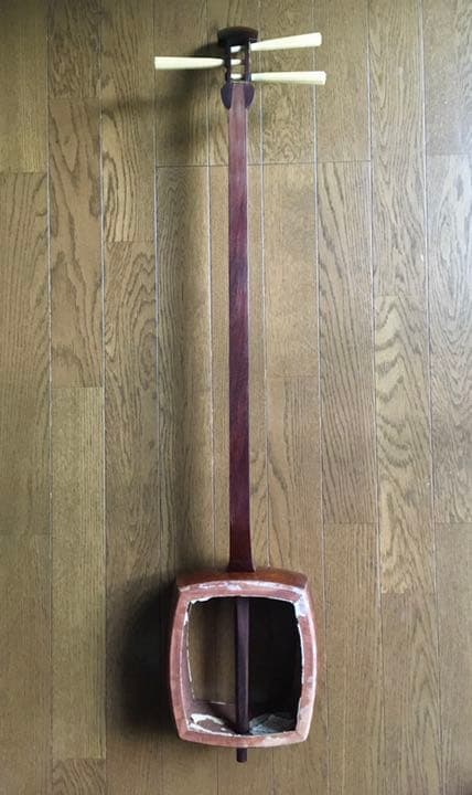 昭和8年製造の三味線 バチとケース付き