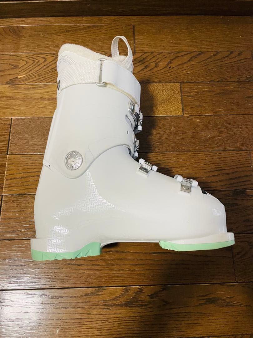 アトミック　女性用ブーツ　白　24−24.5cm