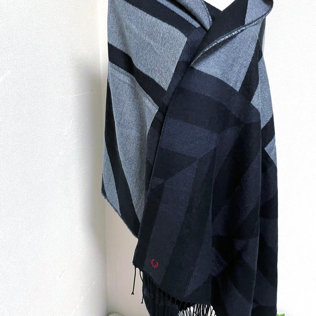 フレッドペリー 【新品】ストール マフラー ひざ掛け 大判 幾何学模様