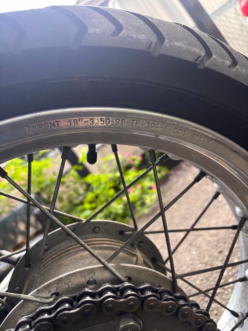 AKRONTホイール F17 R18インチ ヤマハ sr400sr500 - メルカリ