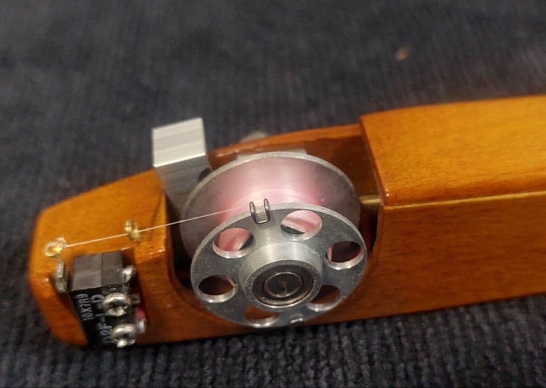 桐製わかさぎ電動リ一ル k-zan桐電動リール グレイス(右仕様)使用数回