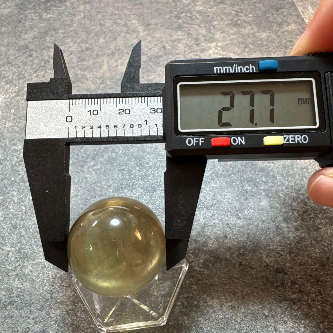 リビアングラス スフィア 貫通穴なし 隕石