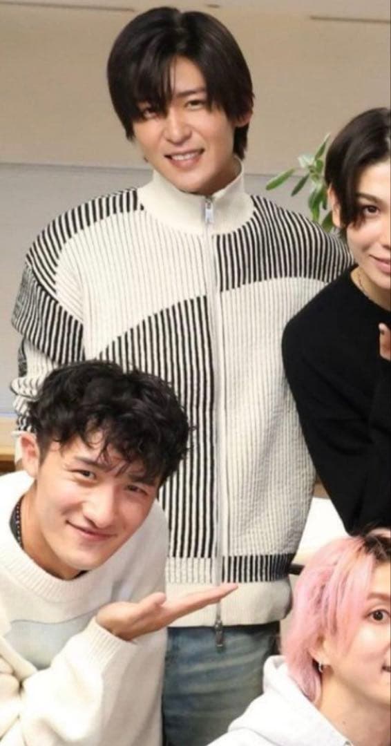 ZARA ストライプ ジップアップ カーディガン SnowMan 目黒蓮